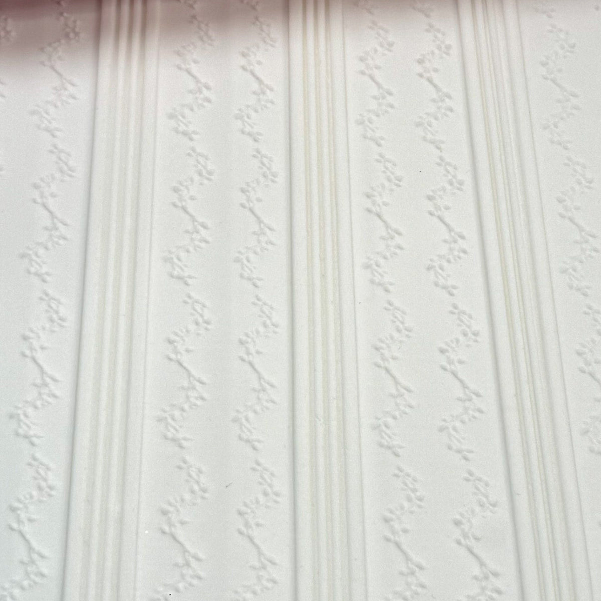 The Ivy Textured Roller