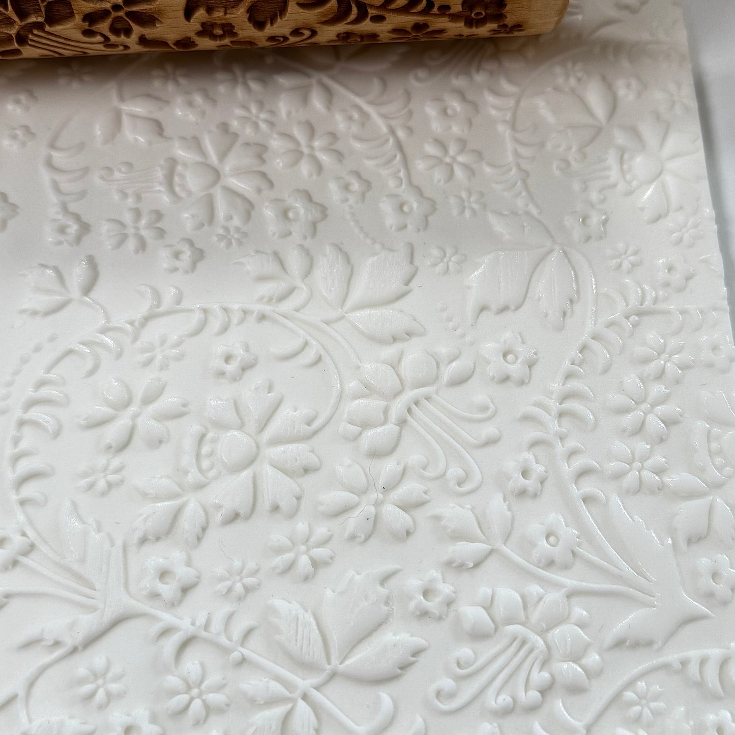 The Meadow – Wildflower Floral Roller Small