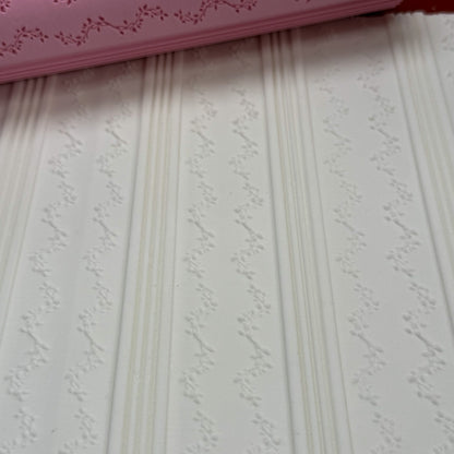 The Ivy Textured Roller