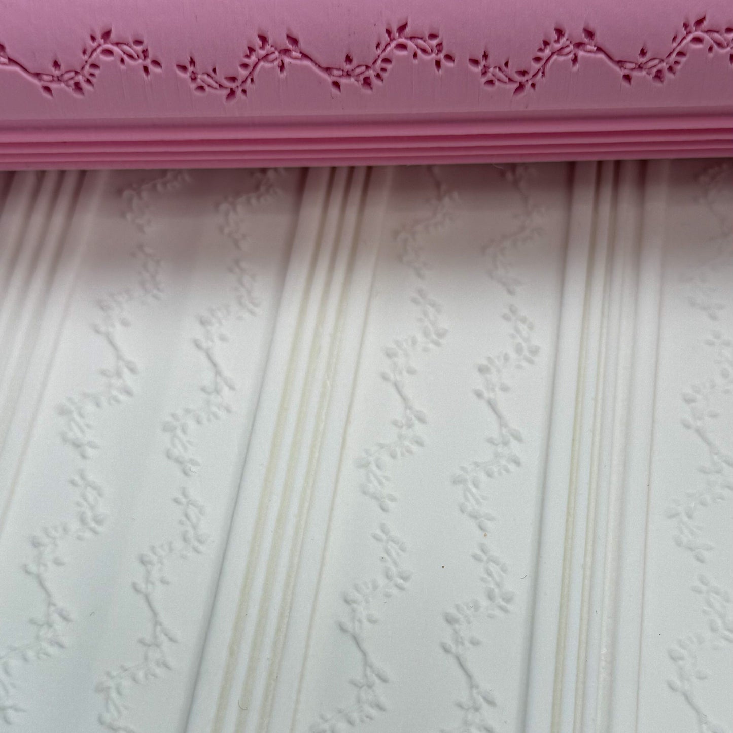 The Ivy Textured Roller
