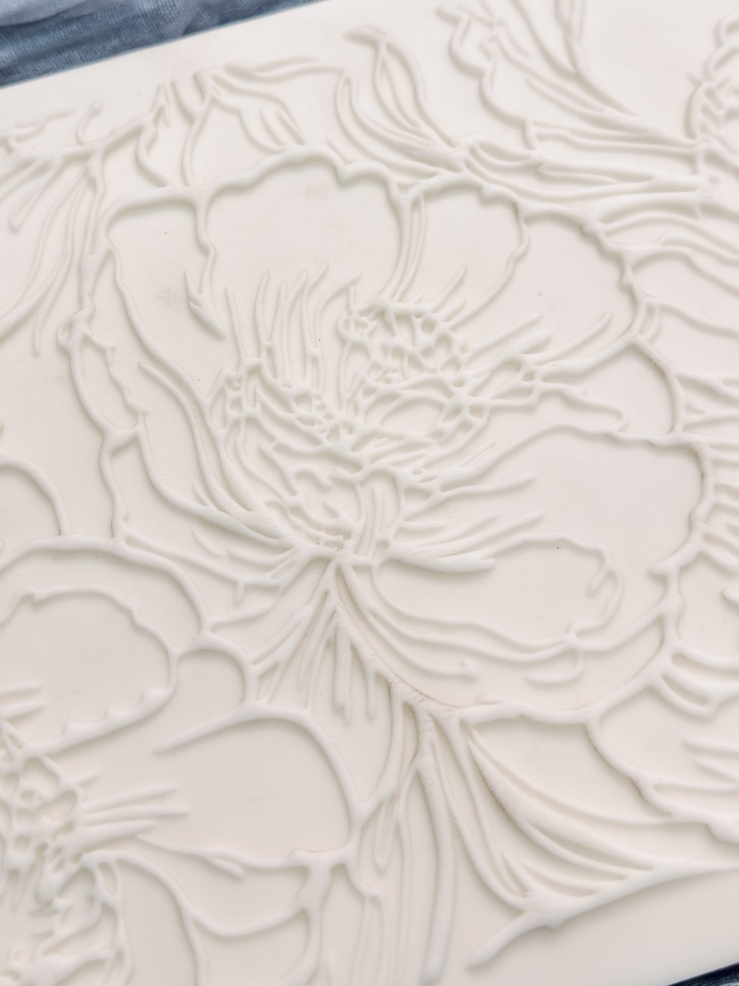 Statement Bloom Floral Embossing Mat