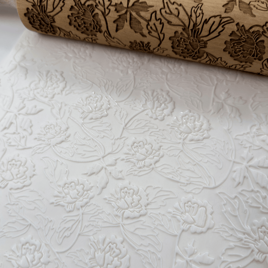 The Camellia – Elegant Floral Roller Small